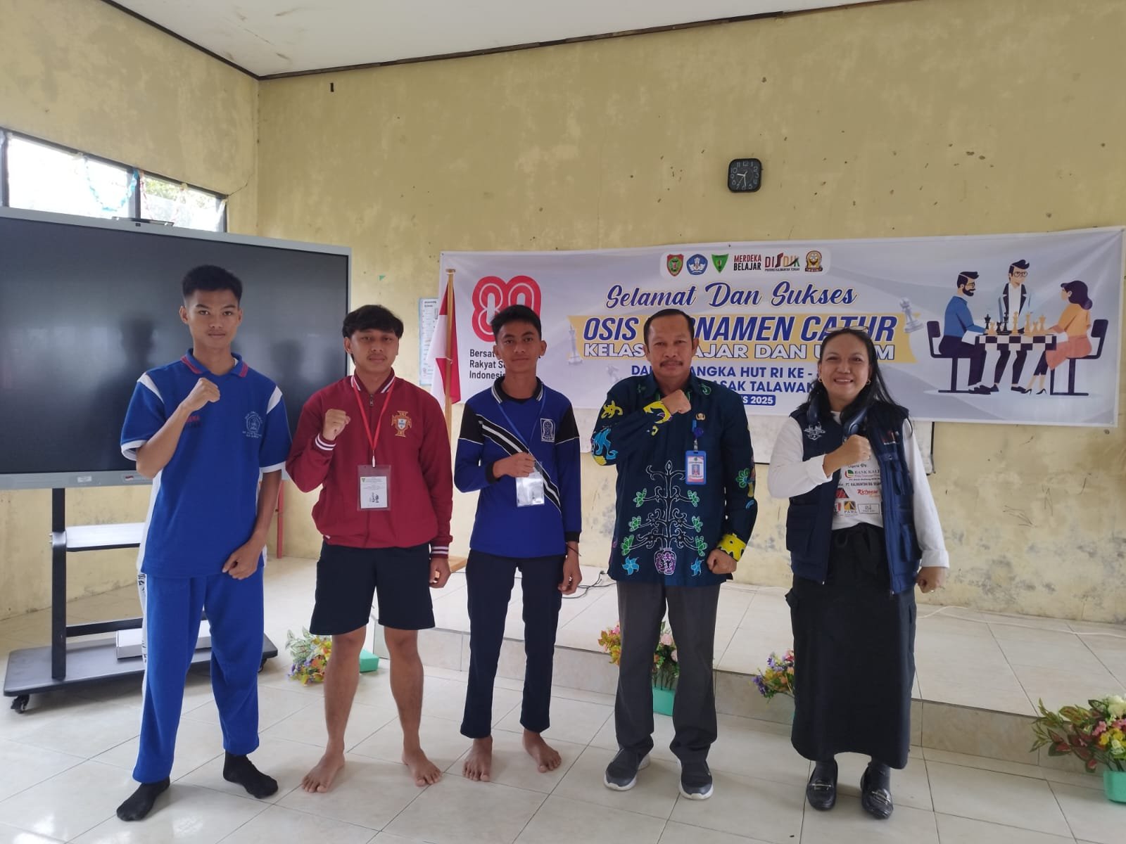 Kegiatan Lomba Catur Se-Kecamatan Pasak Talawang Kategori Umum dan Pelajar yang diselenggarakan oleh OSIS SMA Negeri 1 Pasak Talawang